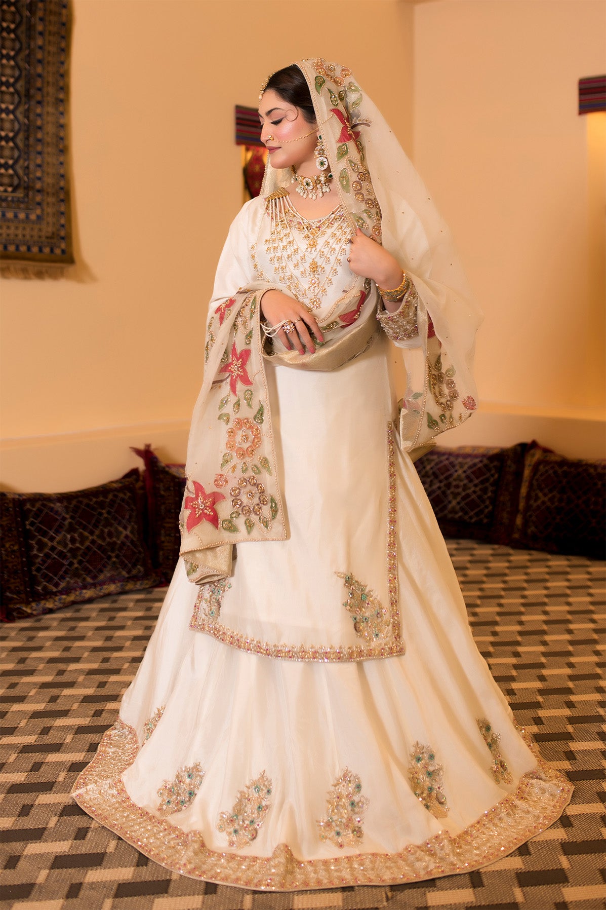 Aaina - Pearl White