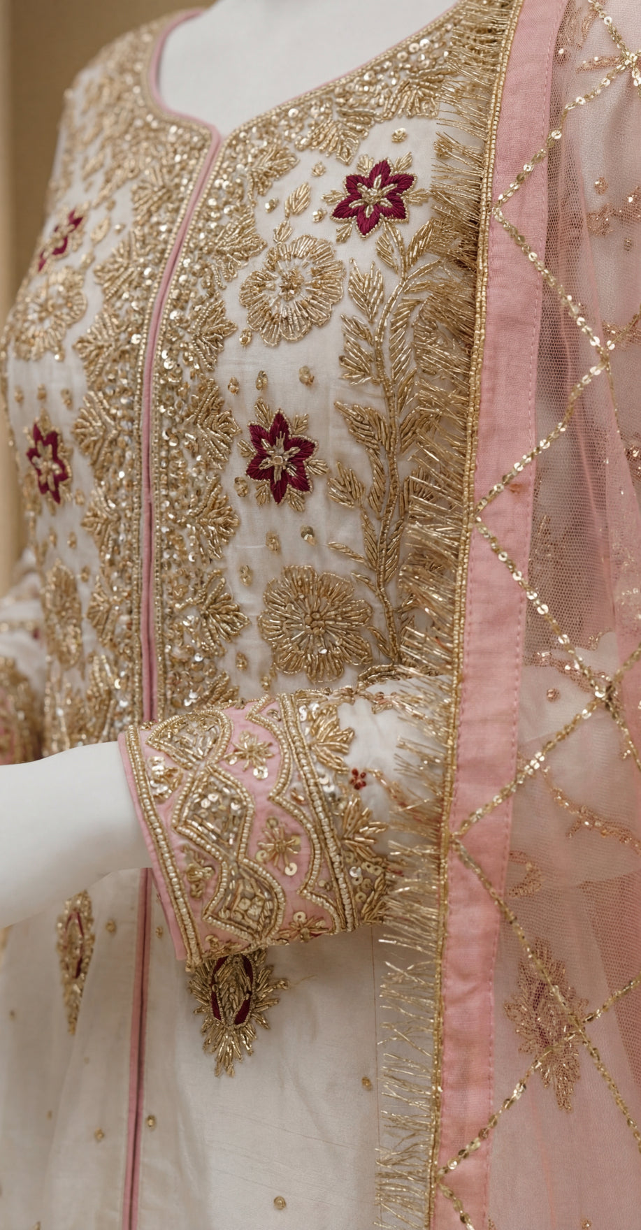Kainat | Maxi | Off-White & Pink